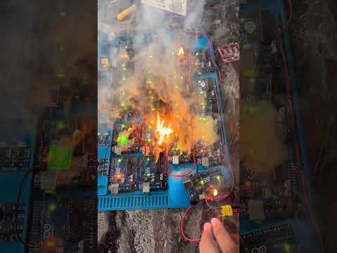 20+ Arduino UNO Boards Running Together #arduino #electronics #uno #diy #shorts